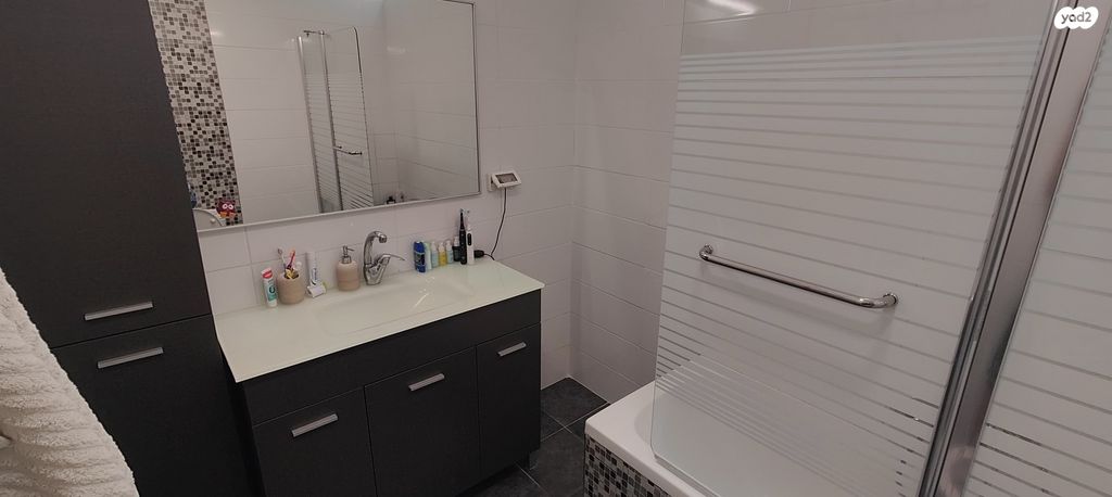 דירה, הנרקיסים 40, מרכז העיר, סביניה, הוותיקה, קרית ביאליק