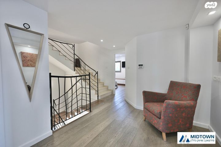 דו משפחתי, אז"ר 165, הפארק, כפר סבא