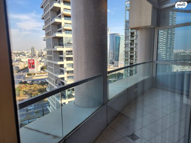 דירה, ניסים אלוני 21, צמרות איילון, פארק צמרת, תל אביב יפו