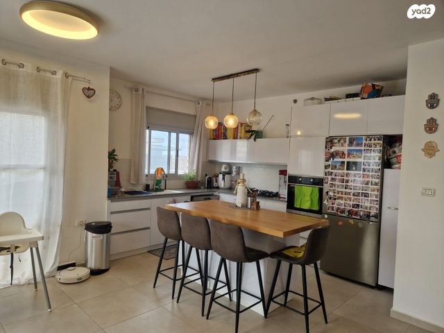 דירה, תל מונד