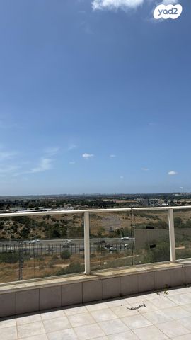 גג/ פנטהאוז, תאנה 16, חריש