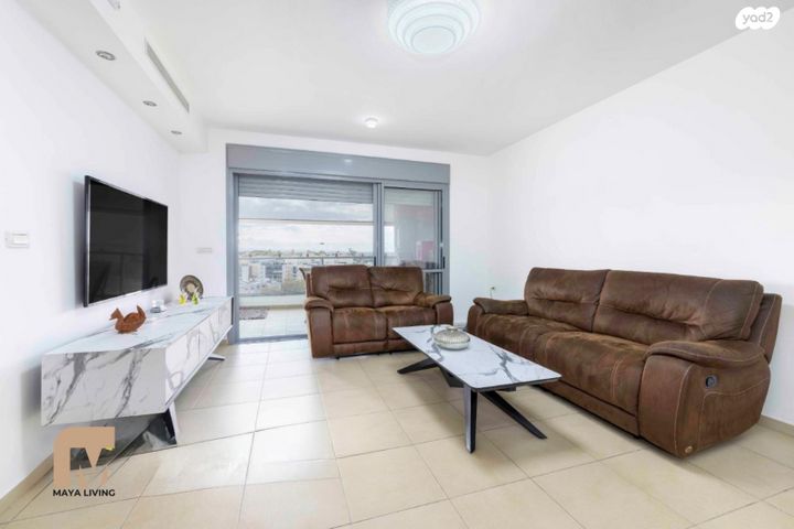 דירה, הנחל, יבנה