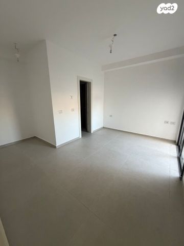 גג/ פנטהאוז, קהילת ברזיל 10, ניר אביב, תל אביב יפו