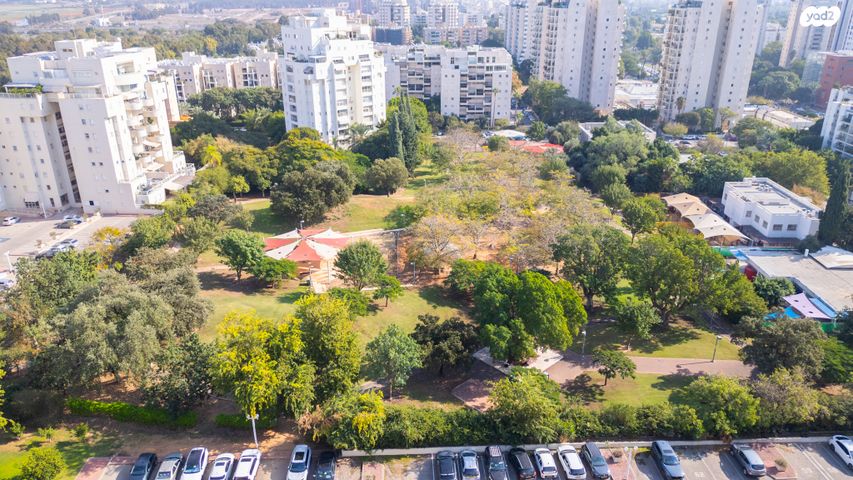 גג/ פנטהאוז, שלמה בן יוסף, רמת אביב ג', תל אביב יפו