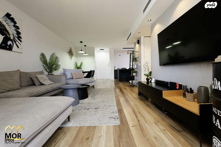 דירה, נאות שמיר, יבנה