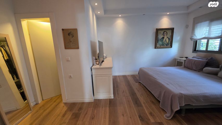 דו משפחתי, השופטים, הדר, רמת השרון