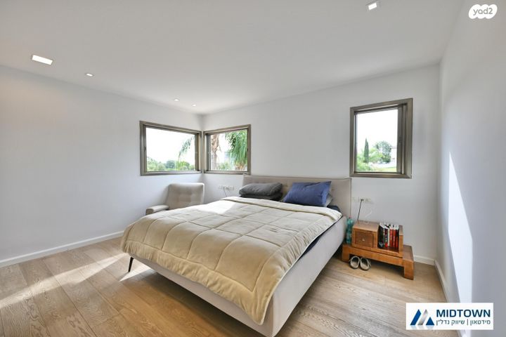 דו משפחתי, אז"ר 165, הפארק, כפר סבא