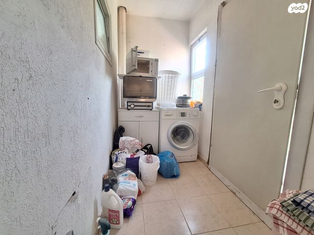 דו משפחתי, גבים, ערד