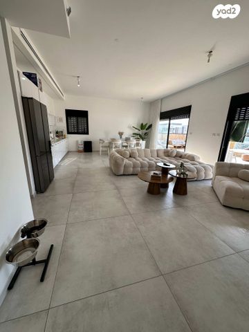 גג/ פנטהאוז