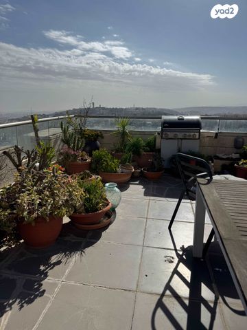 גג/ פנטהאוז, בר כוכבא, הגבעה הצרפתית, גבעת שפירא, ירושלים