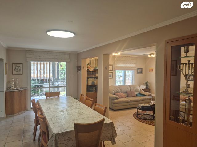 דו משפחתי, קרית אריה / שיינפלד, בית שמש