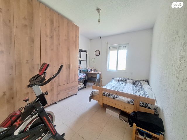 דו משפחתי, גבים, ערד