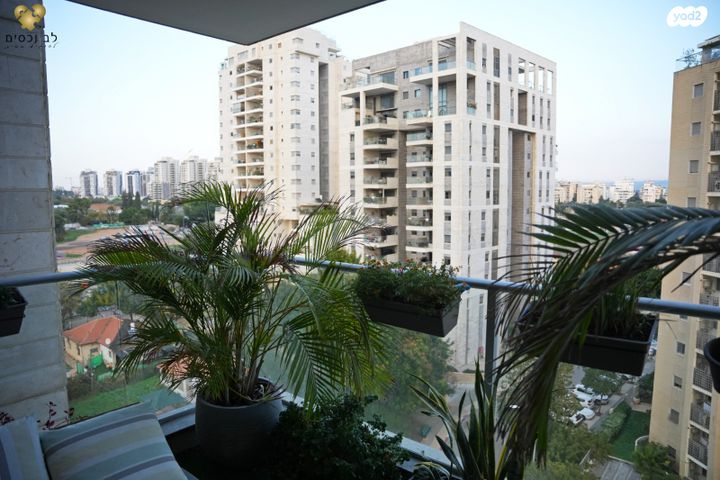 דירה, שאר העיר, הוד השרון