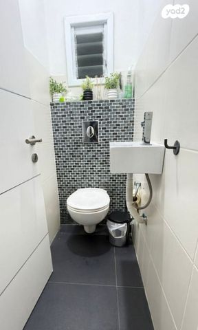 דירה, המצפה 11, גבעת סביון, גני תקווה