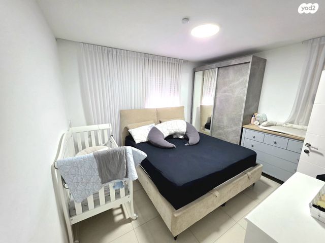 דירה, אליהו גולומב, שיכון עובדים, טבריה