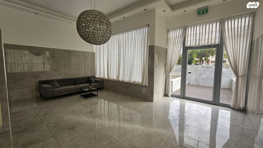 דירה, דרך רזיאל, צפון מזרח מרכז העיר, נתניה