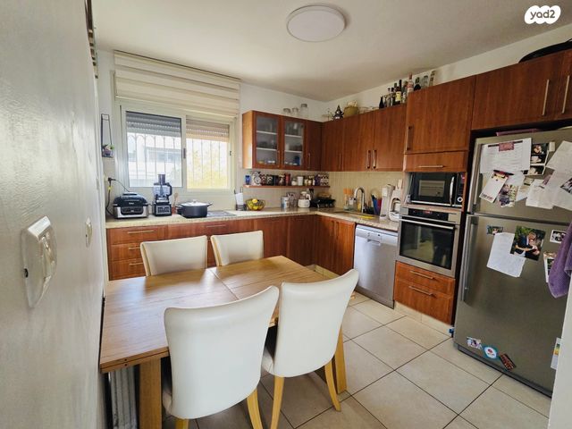 דירה, יהודה לאו פיקרד, חומת שמואל, הר חומה, ירושלים