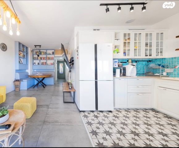 דירה, גבעת אולגה, חדרה