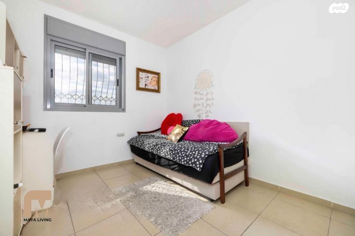 דירה, הנחל, יבנה