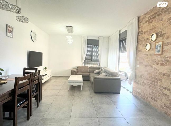 דירה, בן שמן 12, גני יער, לוד