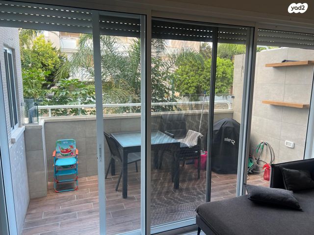 דירה, שפינוזה, רעננה