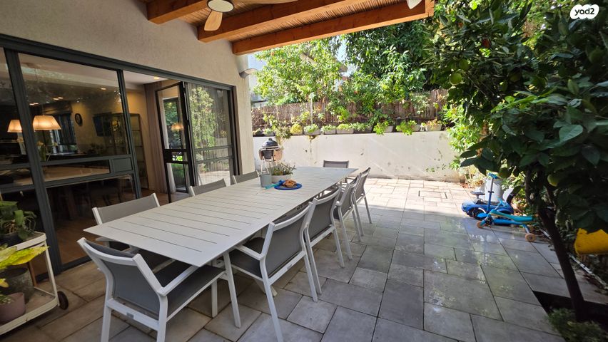 דו משפחתי, השופטים, הדר, רמת השרון