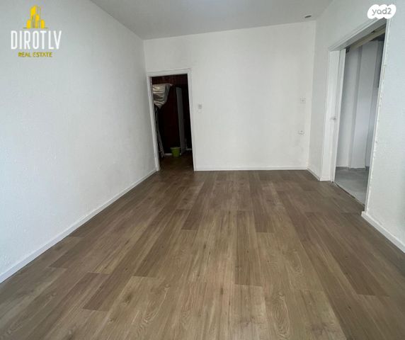 דירה, הירדן 42, נגבה, רמת גן