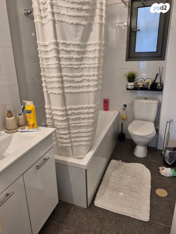 דירת גן, יבנה