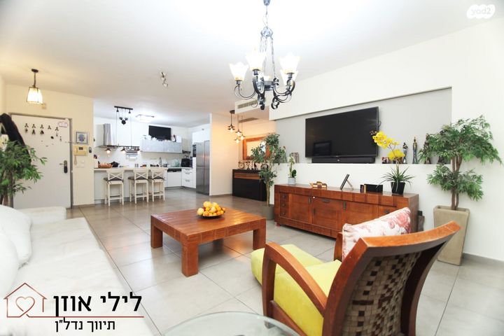 דירה, דרך דגניה, קרית השרון, נתניה