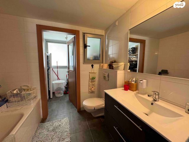 דירה, שדרות האגמים, נתניה