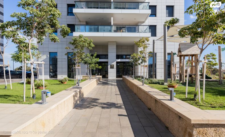 דירה, אמנון ליפקין שחק, נוף הטיילת, נתניה