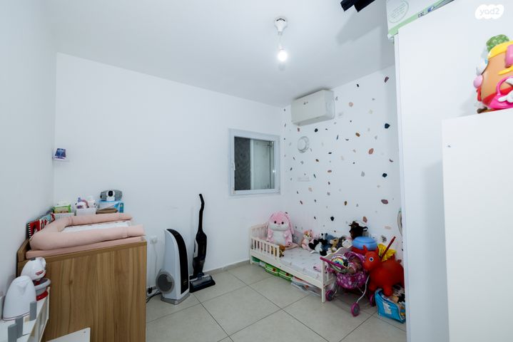 דירה, שבט יהודה, אחיסמך, לוד