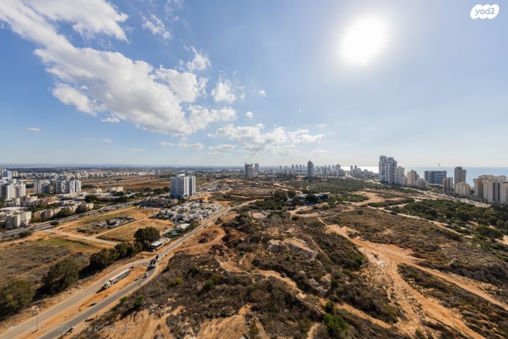 דירה, אמנון ליפקין שחק, נוף הטיילת, נתניה