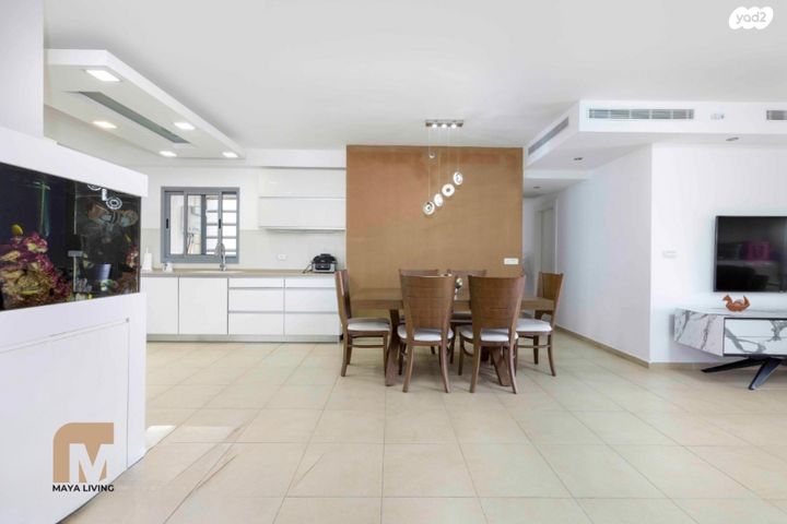 דירה, הנחל, יבנה