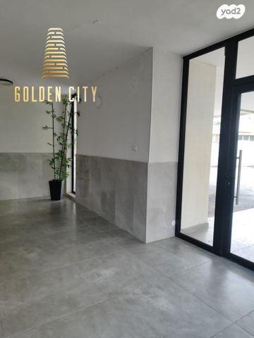 דירה, הרב קוק 18, צפון מערב מרכז העיר, נתניה