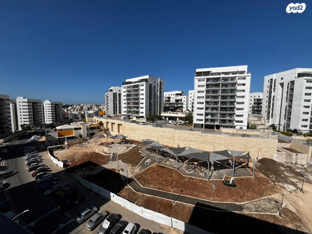 דירה, לוטם 29, הפרחים, חריש