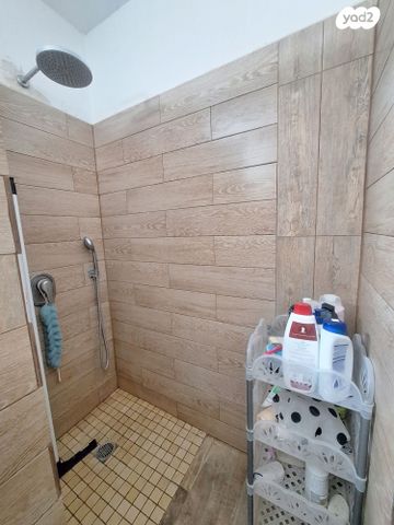 דו משפחתי, גבים, ערד