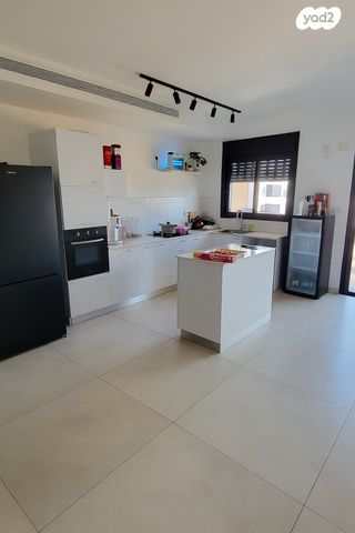 דירה, אור ים, אור עקיבא