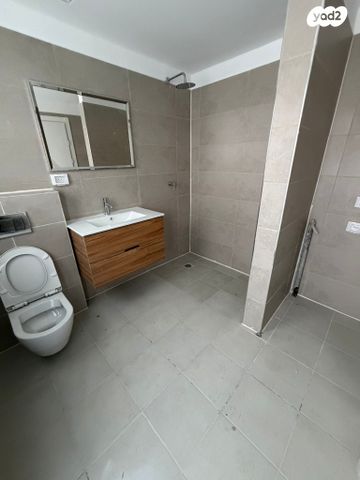 גג/ פנטהאוז, קהילת ברזיל 10, ניר אביב, תל אביב יפו