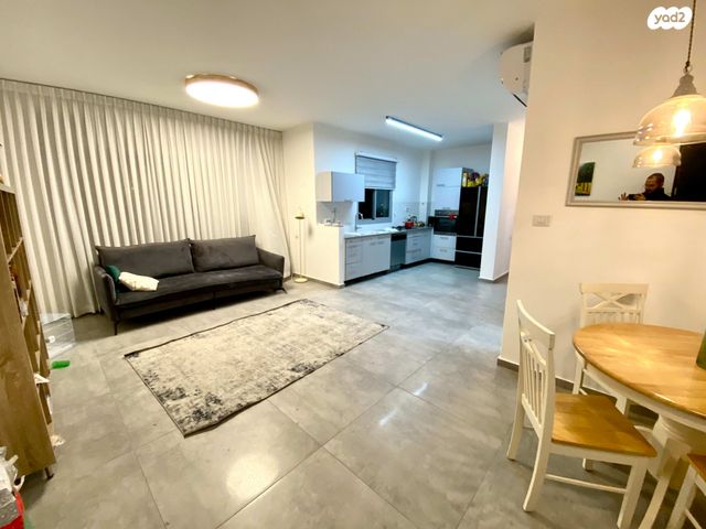 דירה, אריאל שרון, נווה שרון / שער העיר, נתיבות