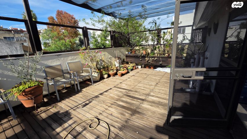 דו משפחתי, השופטים, הדר, רמת השרון