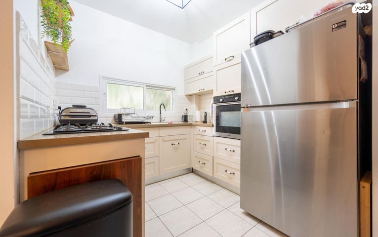 דירה, הירקונים, פתח תקווה