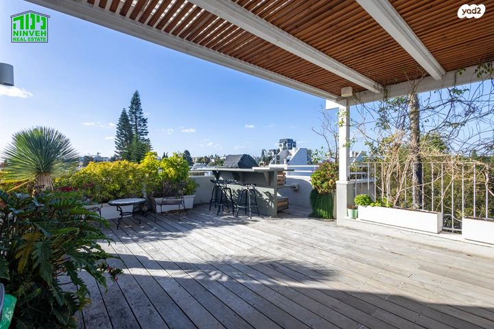 גג/ פנטהאוז