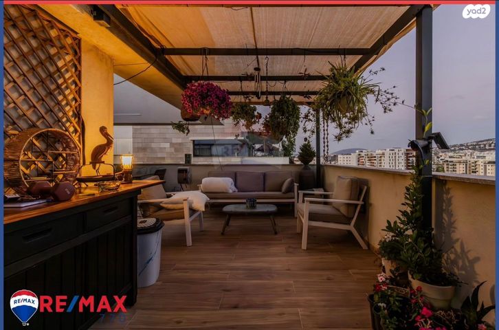 גג/ פנטהאוז, משה שרת, מרכז העיר, עפולה