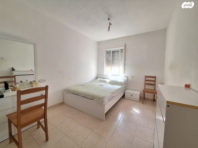 דו משפחתי, גבים, ערד