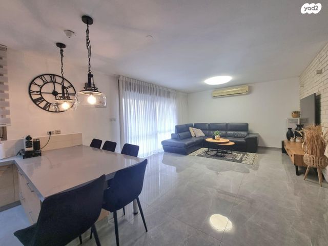 בית פרטי/ קוטג', אבני חן, מודיעין מכבים רעות