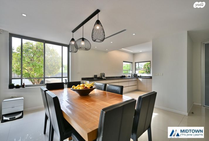 דו משפחתי, אז"ר 165, הפארק, כפר סבא