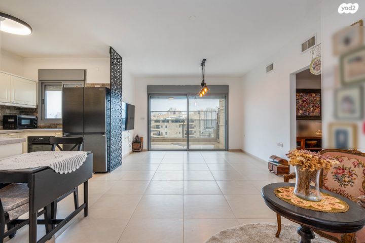 דירה, אור עקיבא