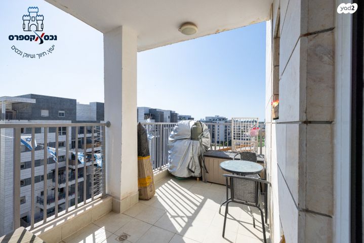 דירה, שבט יהודה, אחיסמך, לוד