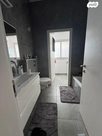 דירת גן, אוסישקין 10, נתניה